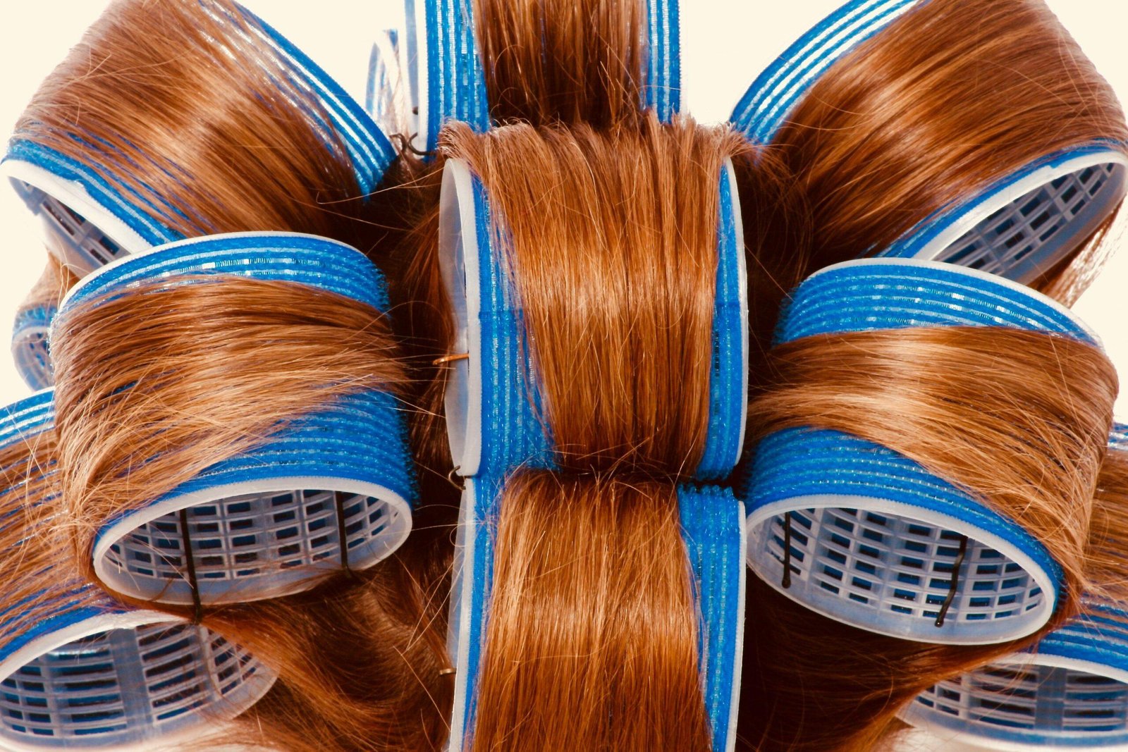 Comparison between scrunchies and rubber bands for gym ponytails