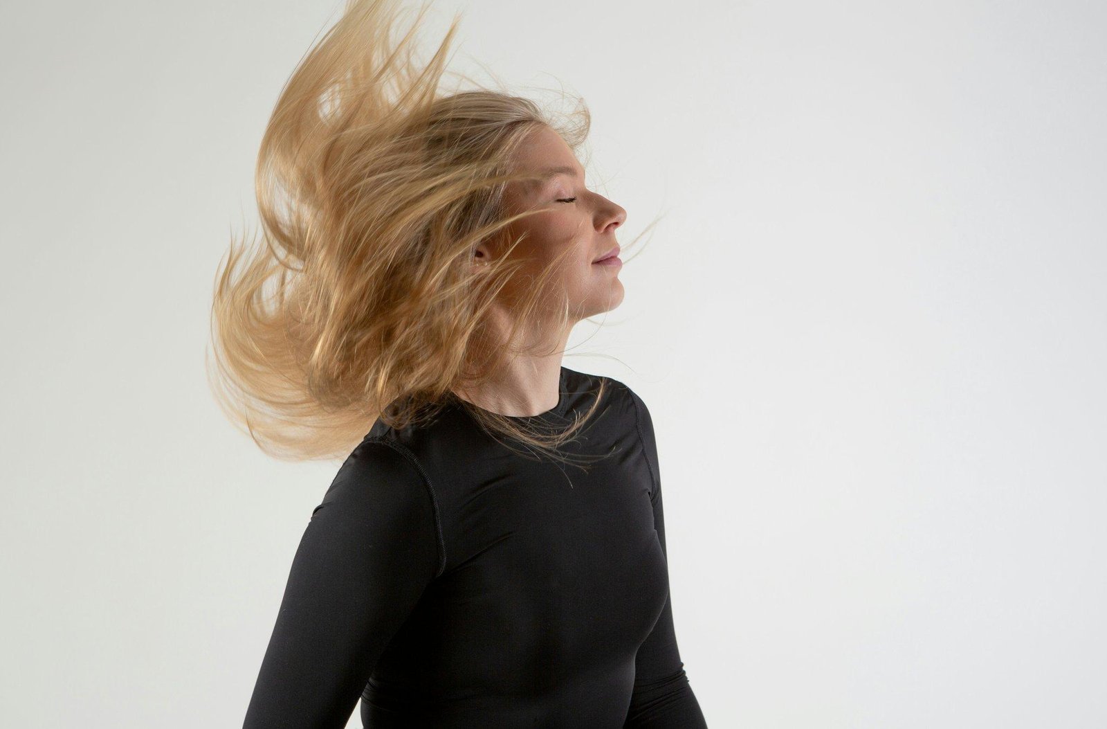 No-Slip Hair Yoga: The Secret to Effortless Hairstyling While Staying Active