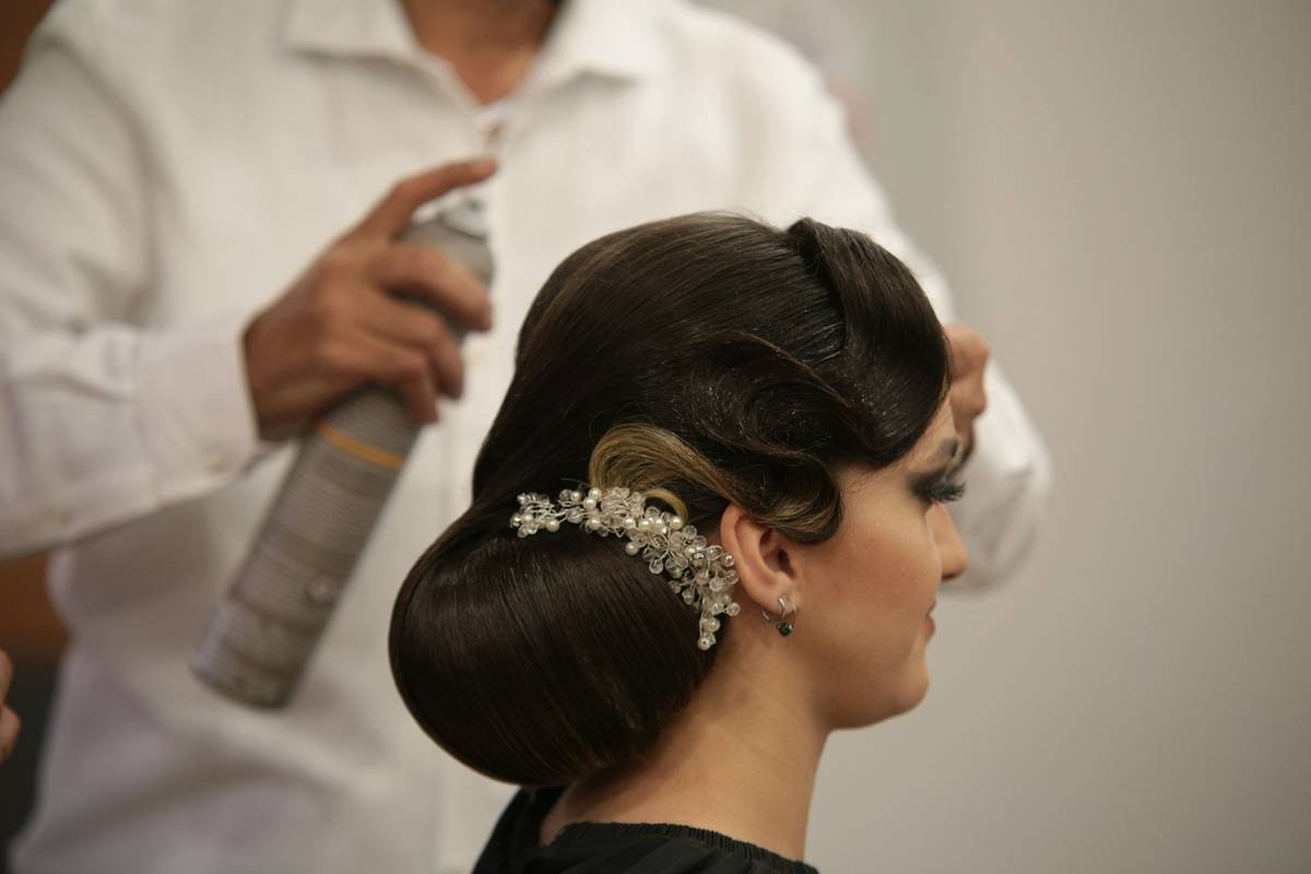 How to Master the Flexible Updo: Effortless Hair Yoga for Real Life (Not Just Instagram)