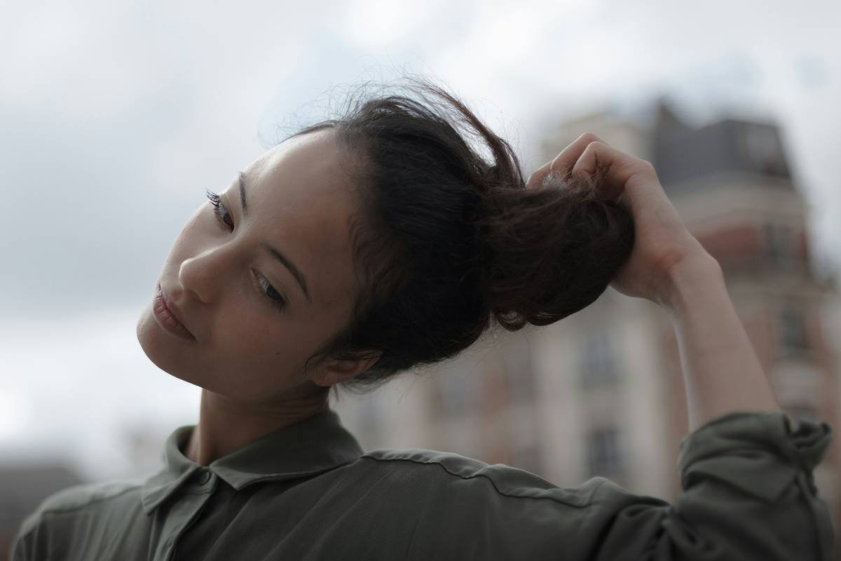 How to Master the Stretchy Bun Updo for Effortless Hair Yoga Days