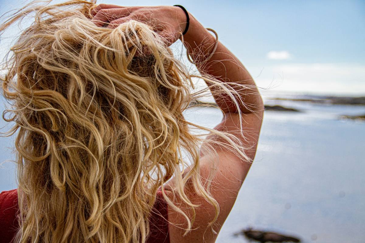 How to Master the Sporty Hair Twist: Your Go-To Guide for Sweat-Proof, Stylish Hair Yoga